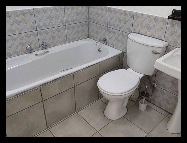 2 BEDROOM APARTMENT FOR SALE IN PARKDENE